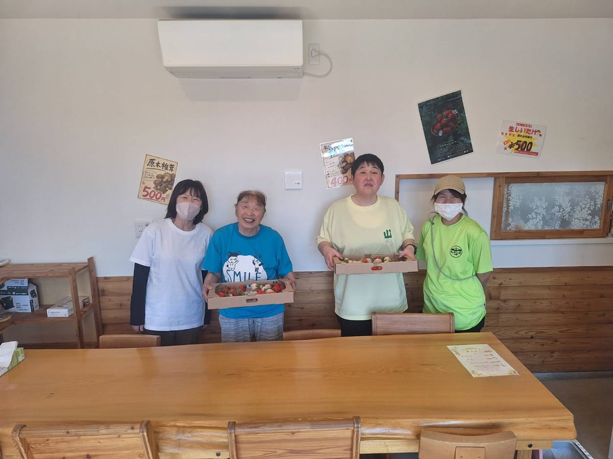 一の橋バイオビレッジのカフェスペースで開く「ちいきしょっぷ」