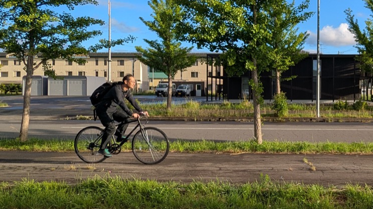休みの日は自転車で町を回る